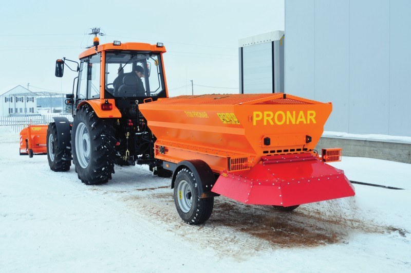 Distribuitoare PRONAR T130, T131, T132