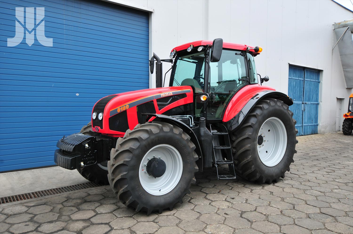 Tractor PRONAR 6180