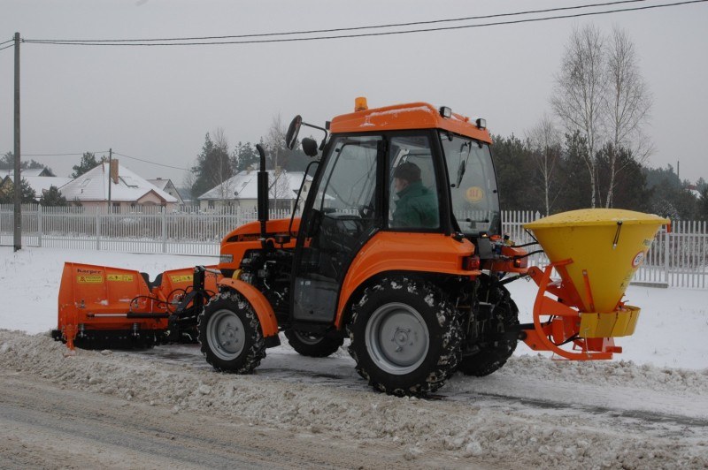 Tractor PRONAR 320AMK
