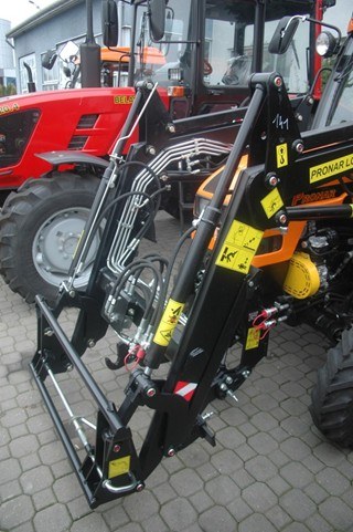 Încărcător frontal PRONAR ŁC2